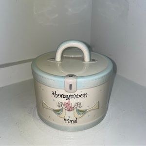 Ceramic Round Suitcase HONEYMOON FUND Bank Lovebirds Wedding Shower Gift 5”